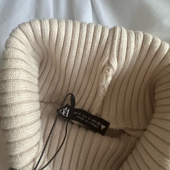 Zara Beige Turtle-Neck Tank Top - Picture 4 of 5